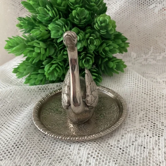 Elegant Silver Swan Home Accent - Picture 3 of 7